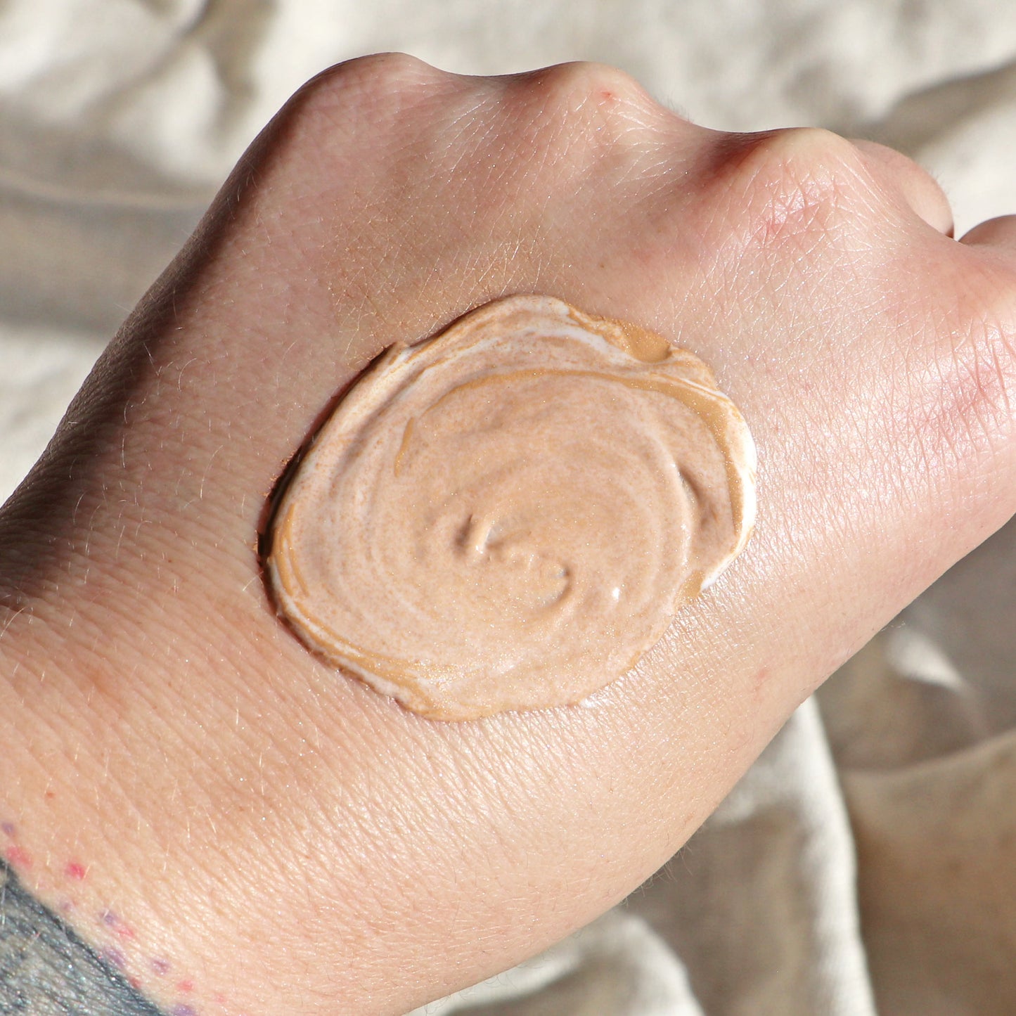 Sunset Daze Liquid Rays 5pm Uluwatu mixed with Moisturiser - Wild & Cruelty Free Australia